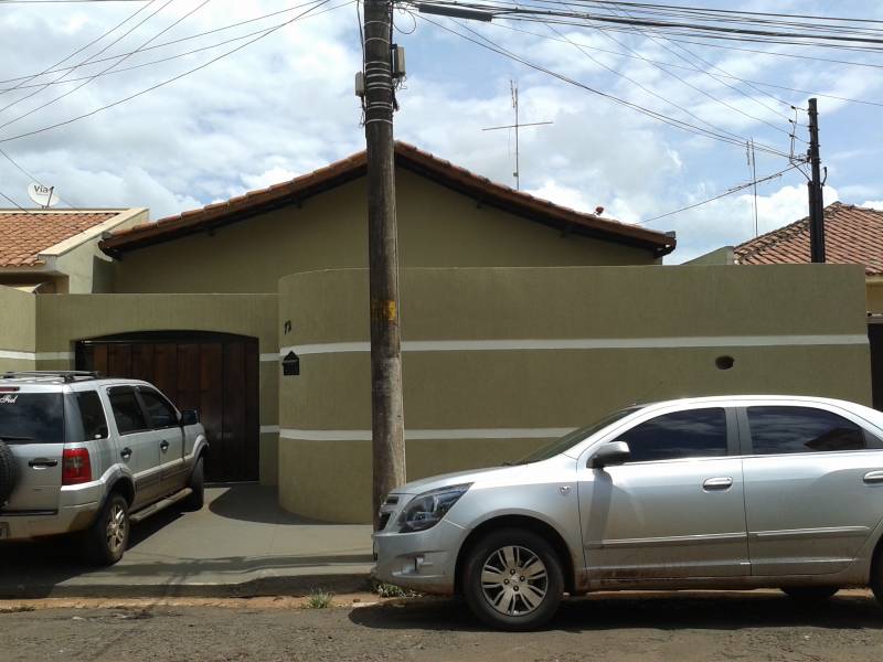 Sobrado residencial bem localizado em ourinhos